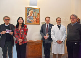 Dal Liceo Artistico di Ravenna grazie a IOR in dono a IRST una riproduzione dell’affresco “Madonna dei tumori”