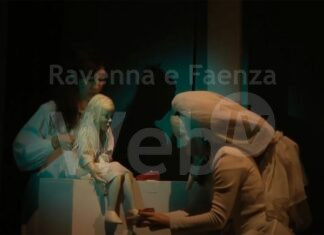 “Sogni. Arlecchino e la bambina dei fiammiferi”, al teatro Masini di Faenza