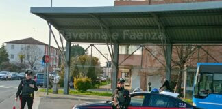 Simulano di esser alla ricerca del loro cane ma commettono furti. Due arresti dei Carabinieri