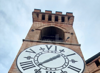 Restaurati i quadranti della Torre dell’Orologio di Brisighella