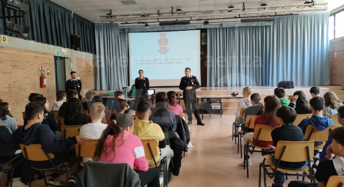 carabinieri scuola