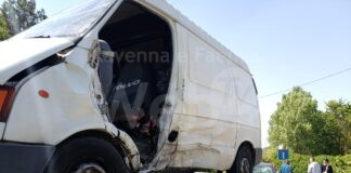 Cotignola: violento schianto tra un auto ed un furgone, due i feriti