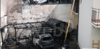 Un forte boato e le fiamme: incendio in un’abitazione in via Ronco