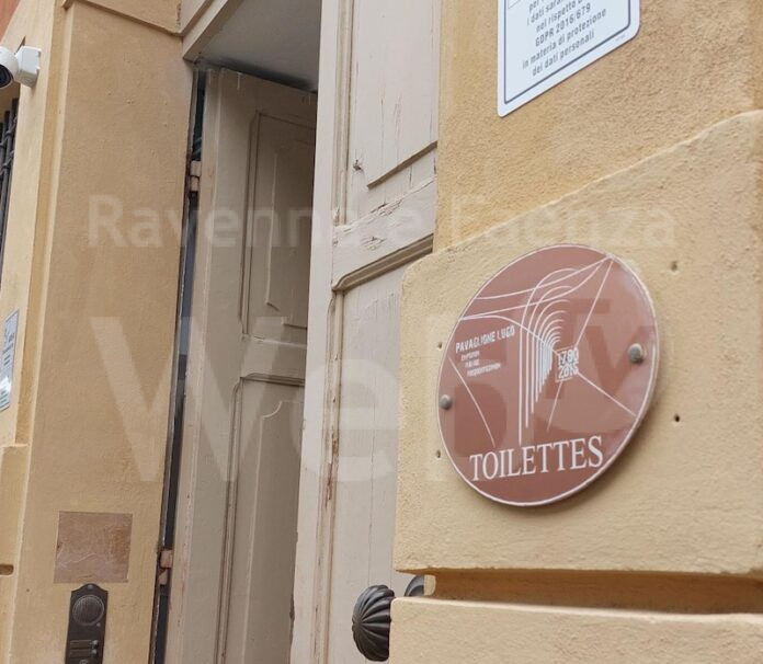 toilettes pavaglione piazza trisi 21
