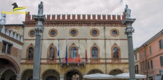 Indebiti profitti da 2 milioni di euro e 650 vittime, sequestro preventivo d’urgenza nei confronti di 7 società e 5 soggetti