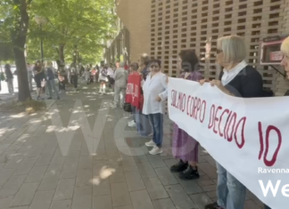 Legge 194, a Ravenna manifestazione in difesa alla salute e i diritti delle donne: Legittima Difesa
