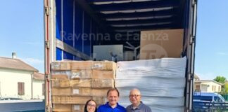 Importante donazione di mobili e vestiario estivo a Conselice da Casa della Speranza Onlus e Cav. Fabio Marzufero.