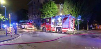 Nella notte incendio in una palazzina di via Tommaso Gulli