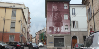Inaugurato il primo murale a Faenza in ricordo dell’alluvione