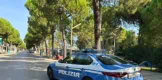 Raggiunge la moglie in campeggio, ma aveva il divieto di avvicinamento. Arrestato 33enne