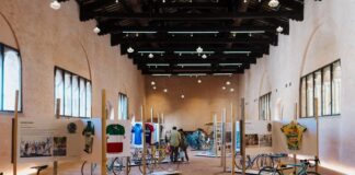 Inaugurata ufficialmente la mostra ‘Faenza, Faïence, biciclette verso il Tour de France’ con i campioni di ieri e oggi