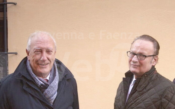 22-11-2013- ravenna -in via camillo morigia , l associazione angelo mariani ha deposto una lapide nella casa di angelo mariani , musicista