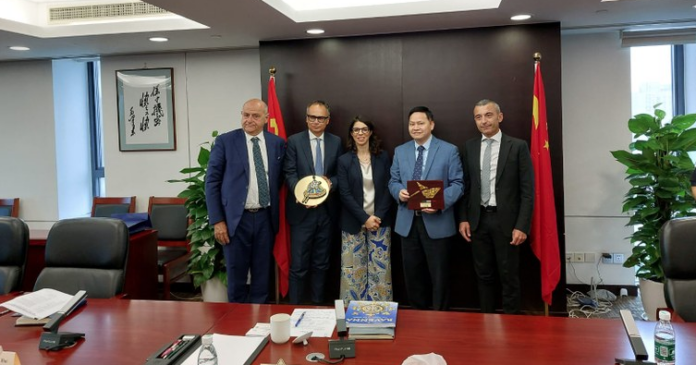 Porto Ravenna a Shangai