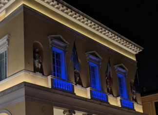 Il Teatro Alighieri si illumina di viola ciclamino per la Giornata dell’Afasia