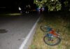 Scontro nella notte fra una moto e una bici: ciclista trasportato in gravi condizioni al Bufalini