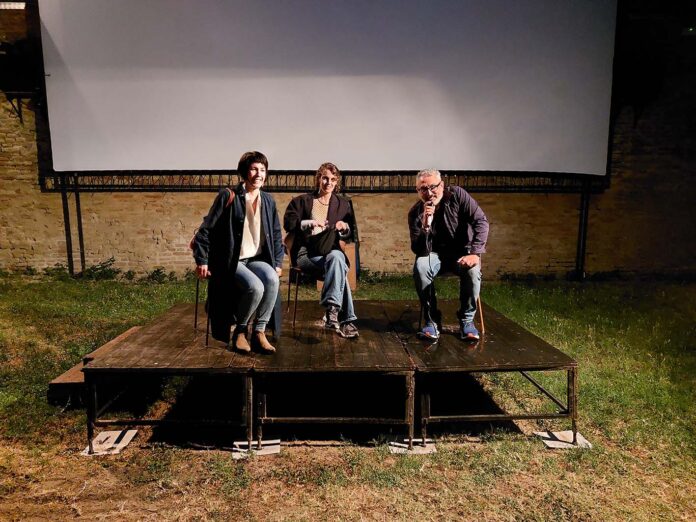 Anita Rivaroli e Carlotta Gamba con Gianni Gozzoli