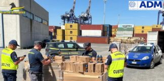 Gdf e Adm: sequestrati 1740 flaconi di cosmetici pericolosi per la salute