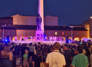 Lugo: seconda serata con i “Mercoledì sotto le stelle”, serata speciale con i saldi estivi