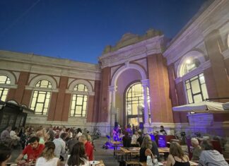 In Piazza Costa tutte le sere arrivano le Notti di Mezza Estate