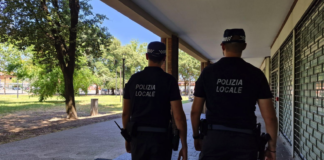 Polizia locale, controlli nei Giardini Speyer a giugno: 93 persone identificate, 51 le violazioni accertate