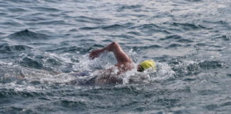 Persone con diabete attraversano a nuoto lo Stretto di Messina, per mostrare che “insieme” è possibile vivere una vita “straordinaria”