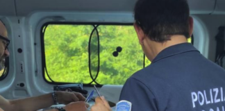 Polizia Locale: ritiro della patente a un autotrasportatore per non avere rispettato i tempi di guida e riposo giornalieri