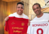 Cipriani dona la nuova maglia del Ravenna a Ronaldo