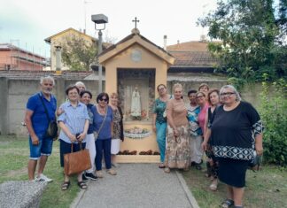 L’edicola devozionale inaugurata oggi alla Domus donata da una parrocchiana