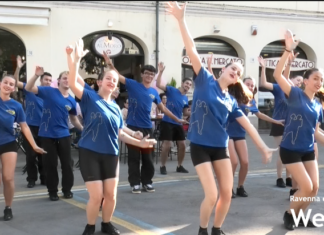 Flash mob per la Notte Rosa a Faenza con Giorgio e le Magiche Fruste della Romagna