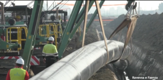 Rigassificatore: nuovo scontro sul via libera all’impianto a terra