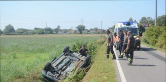 Sbanda e si capovolge con la propria auto: 63enne trasportata in elisoccorso a Cesena