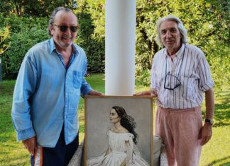 Consegnato il ritratto in mosaico di Kate Middleton, da uno scatto fotografico di Paolo Roversi