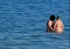 Sorpresi a masturbarsi in mare a Lido di Dante a pochi passi da altri bagnanti