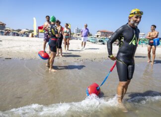 Al via Across1000: 1000km di nuoto per pulire il mare