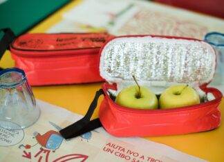 Nelle mense scolastiche arriva la “Io non spreco bag” per portare a casa pane e frutta non consumati