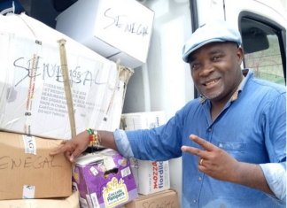 Vestiti, giocattoli e libri donati a favore dei bambini del Senegal