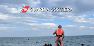 Scuffia la barca a vela: interviene la Guardia Costiera di Ravenna