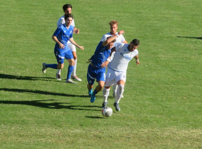 contrasto a centro campo