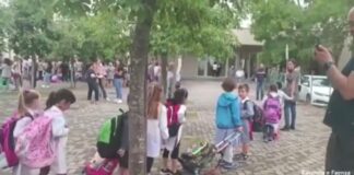 Al via il nuovo anno scolastico, ecco le immagini del rientro degli studenti a scuola