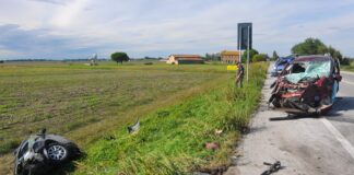 Domenica di sangue sulle nostre strade: Adriatica frontale un morto e due feriti gravissimi