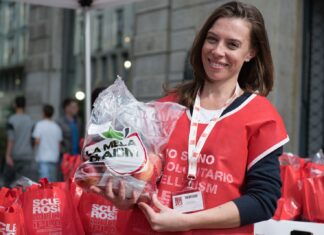 “La mela di AISM”, Apo Conerpo in campo con AISM per sostenere la ricerca sulla sclerosi multipla