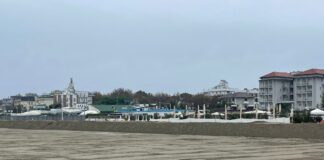 Completati in anticipo i lavori di innalzamento della duna di sabbia sulle spiagge di Cervia
