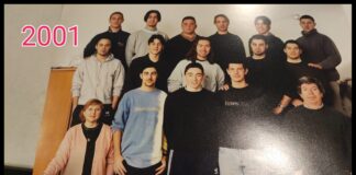 Foto di classe 23 anni dopo il diploma, tra ricordi e un pizzico di nostalgia