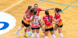 Volley: Olimpia Teodora. Giallorosse tradite dall’emozione dell’esordio casalingo: al PalaCosta passa Teramo per 3-2