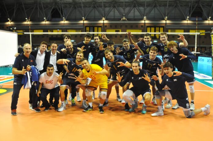 adfc544c-bb29-42c5-9edb-81b6d89776e5