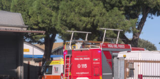 Incidente sul lavoro: mano incastrata nel carrello elevatore e operaio all’ospedale