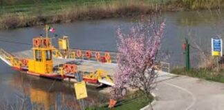 Chiusa in via precauzionale la strada di accesso al traghetto di Sant’Alberto