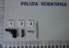 Entra in un locale con un pistola e munizioni: arrestato