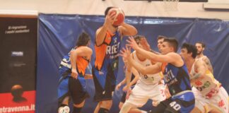Basket: L’OraSi ci prova ma la rimonta non si concretizza. Al PalaCosta vince Rieti