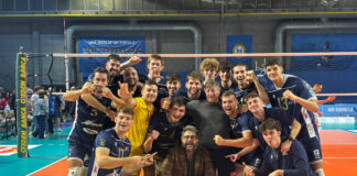 Volley: Capolavoro Consar: sotto 2-0 ribalta Aversa e va a vincere 3-2. Ravenna sempre più prima